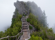 开云体育APP下载-逆袭的序章，当篮球圣殿的战鼓遇见伦敦午夜的绝杀