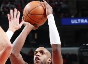 开云官网-公牛队新援表现抢眼，助球队逆转胜利