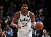 开云体育下载-雄鹿主场扳回一城，战胜爵士的简单介绍