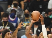 开云体育下载-马刺轻取福建队，乔治关键制胜