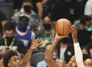 开云体育下载-马刺轻取福建队，乔治关键制胜