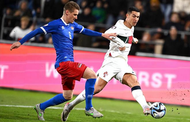 包含欧预赛：匈牙利客场不敌冰岛，遭遇失利的词条