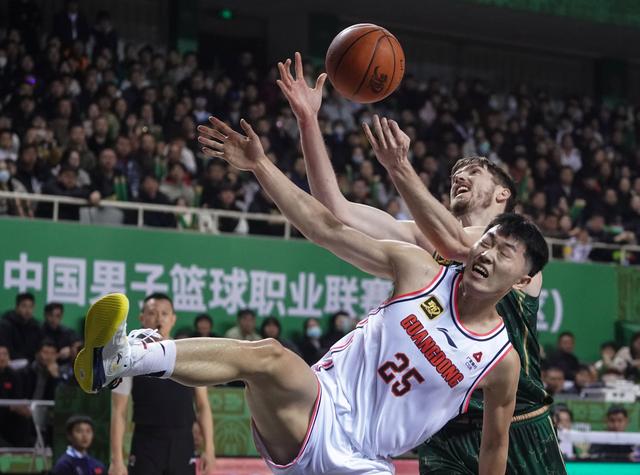 中国籍球员在欧洲篮球联赛崭露头角的简单介绍