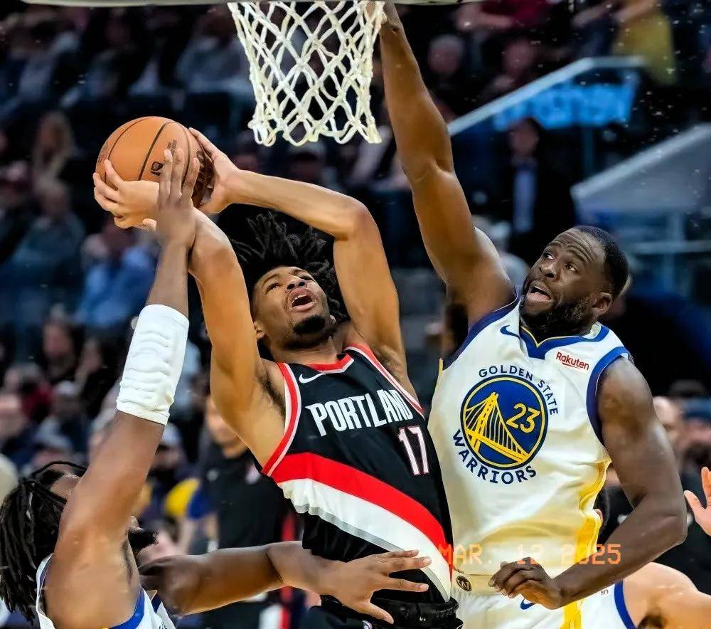 包含活塞惨败爵士，巴特勒离场时表情沉重的词条