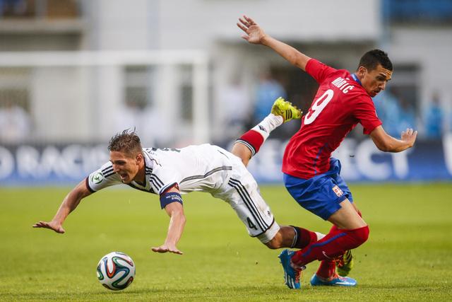 欧洲足坛豪门对决,欧锦赛四强将闪耀舞台 欧洲足坛豪门对决,欧锦赛四强将闪耀舞台