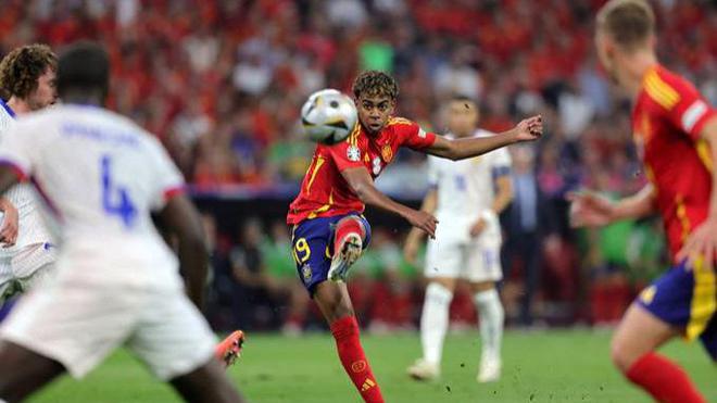 包含罗马尼亚球员表现亮眼,成功晋级欧国联半决赛的词条 包含罗马尼亚球员表现亮眼,成功晋级欧国联半决赛的词条