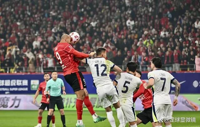 四川队主场战胜实力对手,取得胜利 四川队主场战胜实力对手,取得胜利