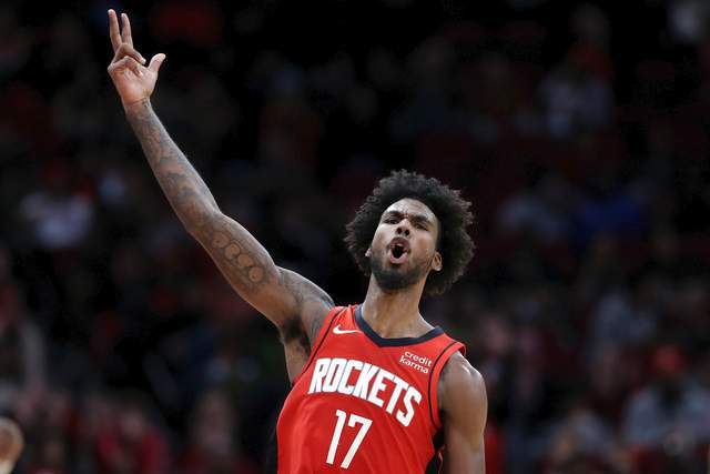 猛龙取得四连胜!锋线进攻火力强劲 猛龙取得四连胜!锋线进攻火力强劲