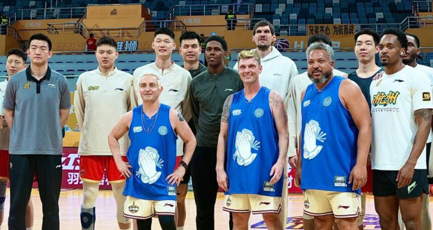 雄狮队凭借内线优势获胜，球队展现出强大攻击力的简单介绍