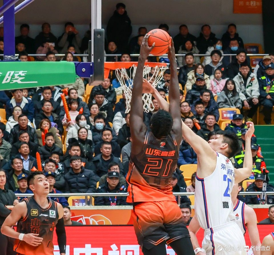 关于山东男篮运气扑朔迷离,决胜时刻紧张的信息 关于山东男篮运气扑朔迷离,决胜时刻紧张的信息