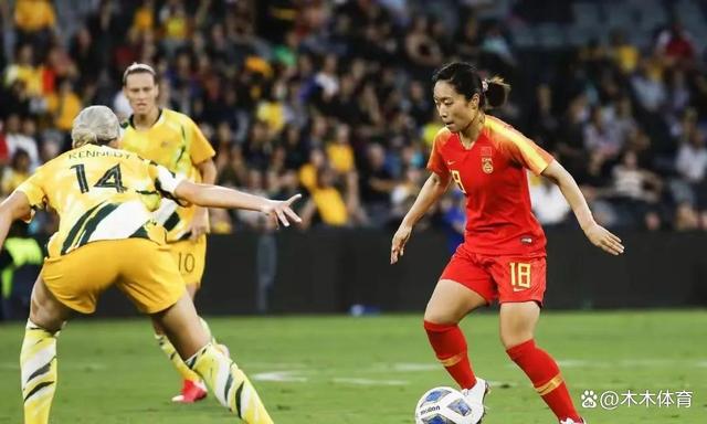 关于女足赛场火爆上演，技战术配合出彩连胜领先的信息