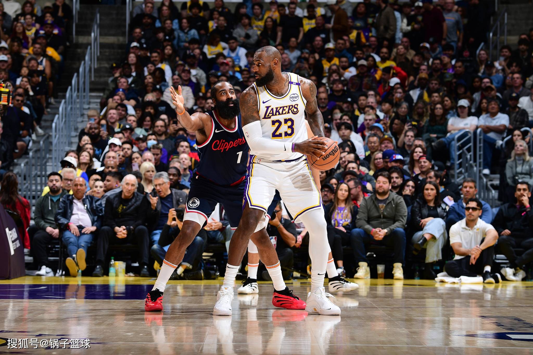 关于湖人力克黄蜂，快船艰难逆转篮网，国王击败老鹰的信息