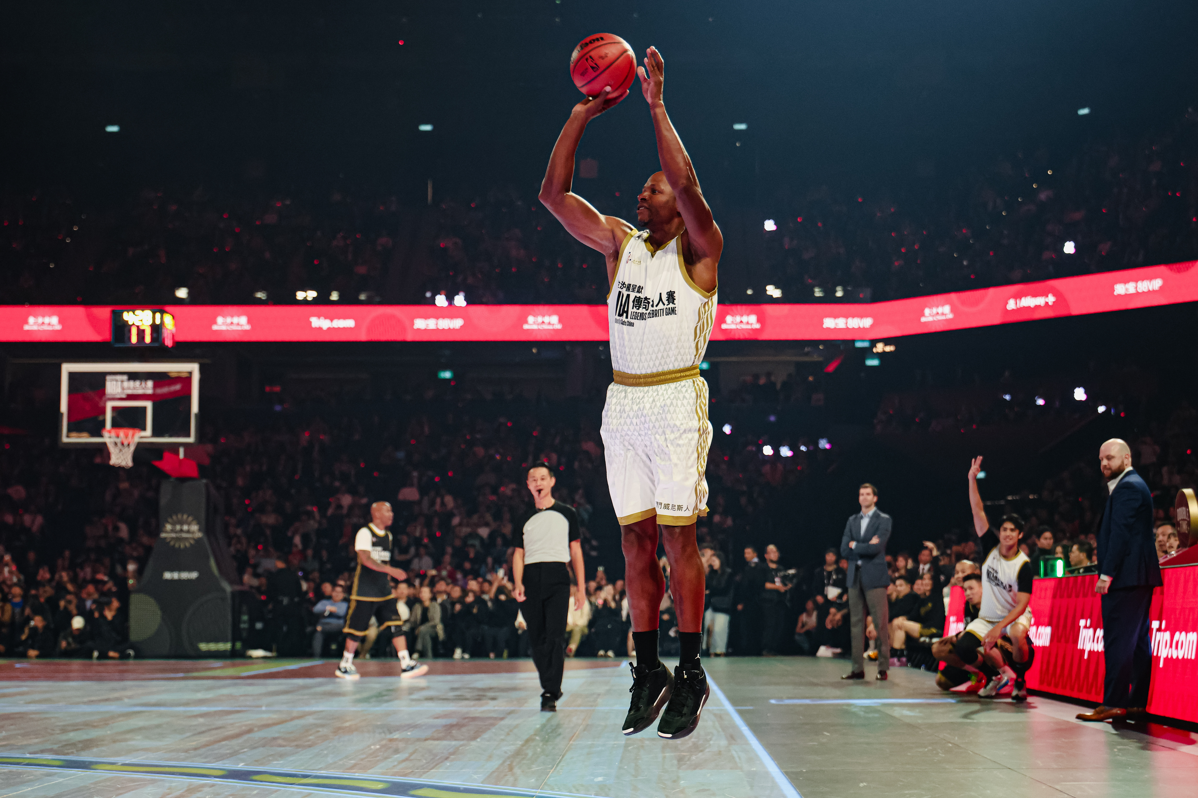 传奇诞生!球员创造历史,刷新纪录的简单介绍 传奇诞生!球员创造历史,刷新纪录的简单介绍