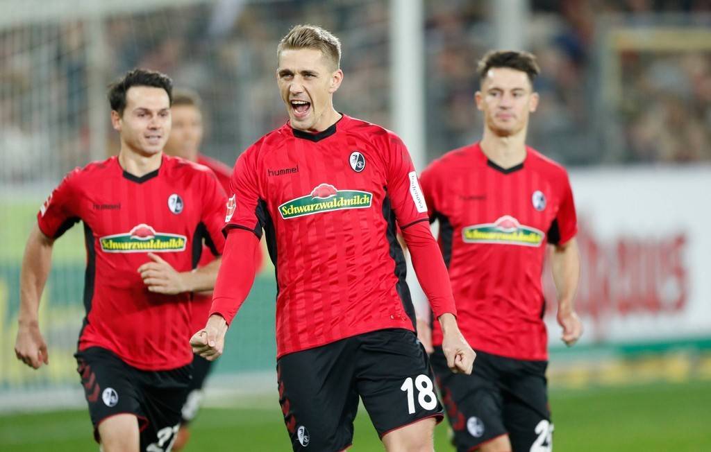 弗莱堡击败对手，发挥出色取得胜利