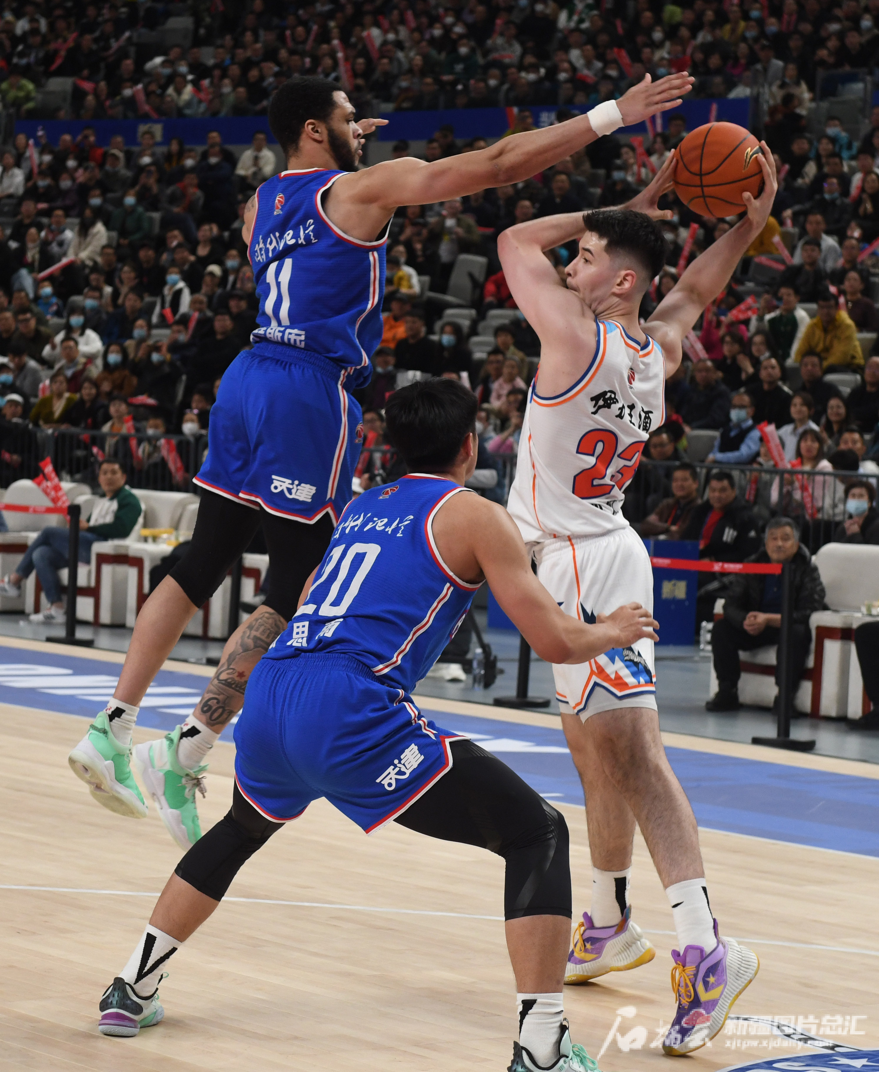 关于格拉纳达中场大将回归，球队实力得到提升的信息