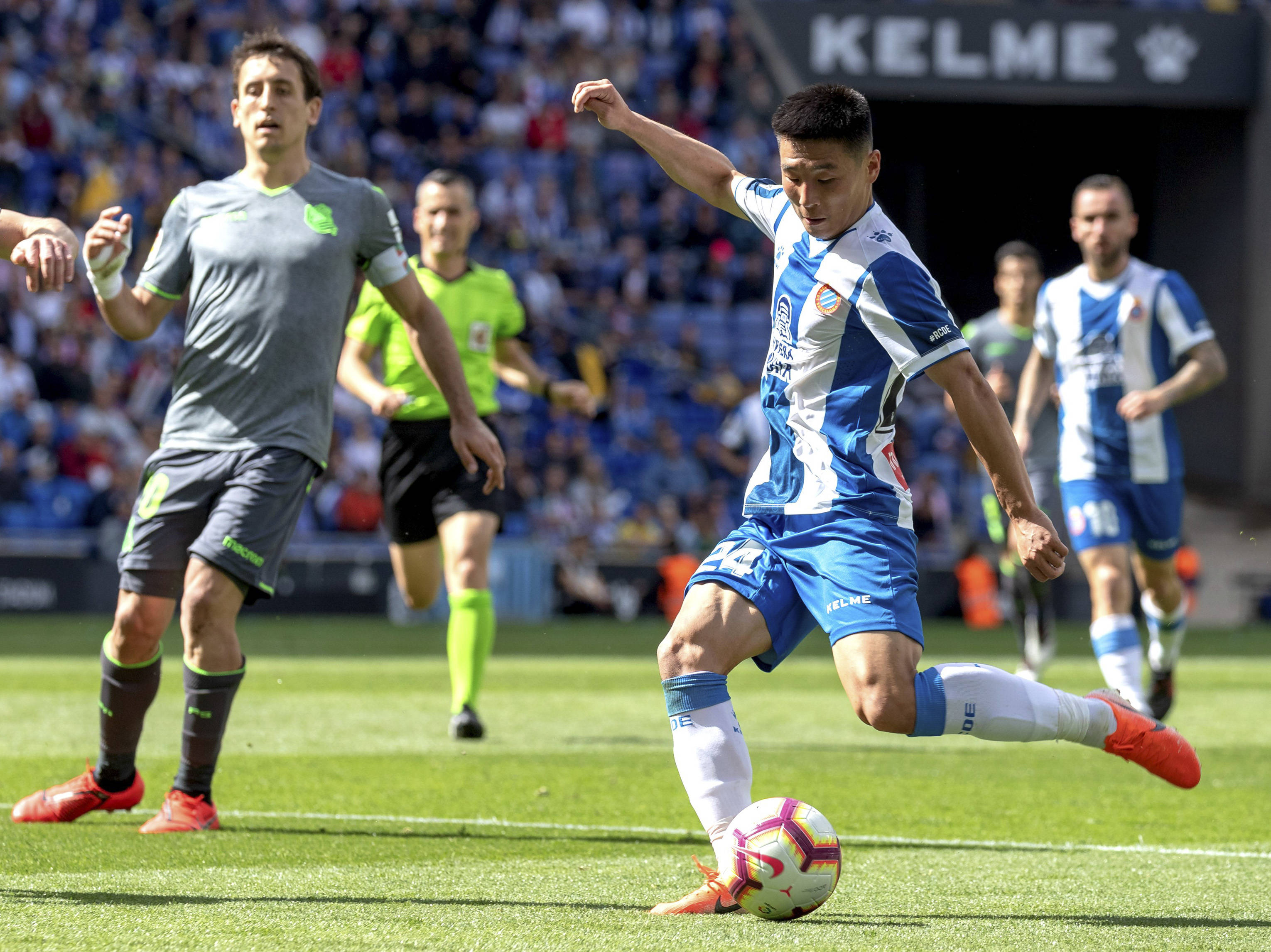 关于莱万特艰难击败格拉纳达，取得宝贵三分的信息