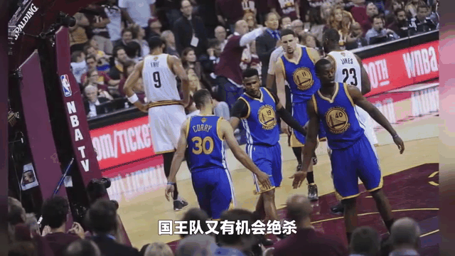 砍下三双,库里领军勇士险胜魔术 砍下三双,库里领军勇士险胜魔术