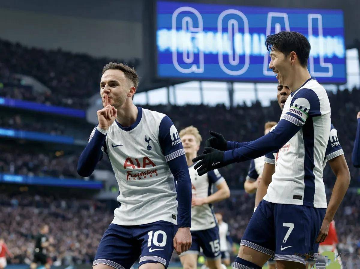 利物浦客场击败强敌，积分优势扩大