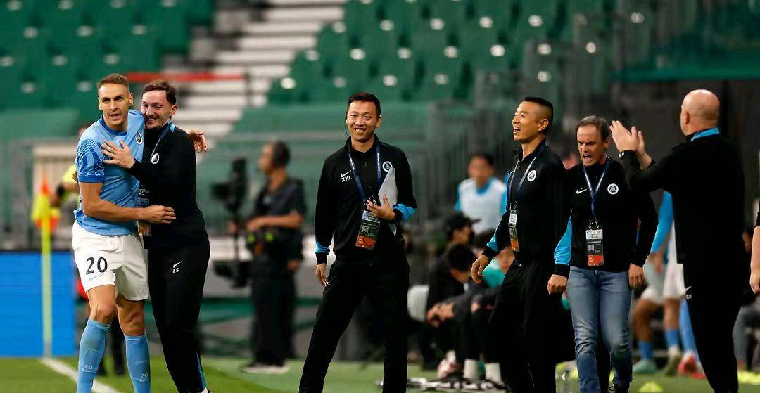 中超球员实力超群,荣膺最佳射手奖牌 中超球员实力超群,荣膺最佳射手奖牌