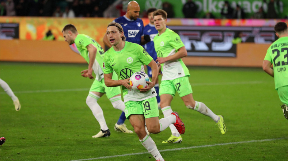 包含霍芬海姆客场取胜，继续追赶前四队伍的词条