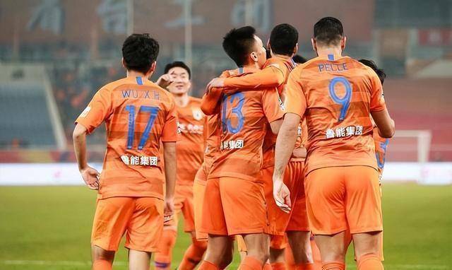 鲁能队球员个人技术表现犹如巧夺天工的简单介绍