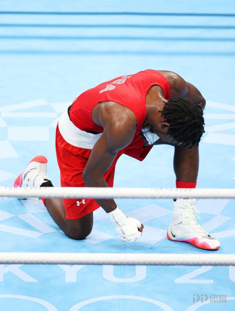 克罗地亚男子拳击选手赢得金牌