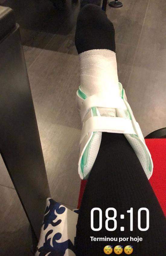 包含世界杯焦点战：内马尔vs杜兰特，逆转引发官方公布名单的词条