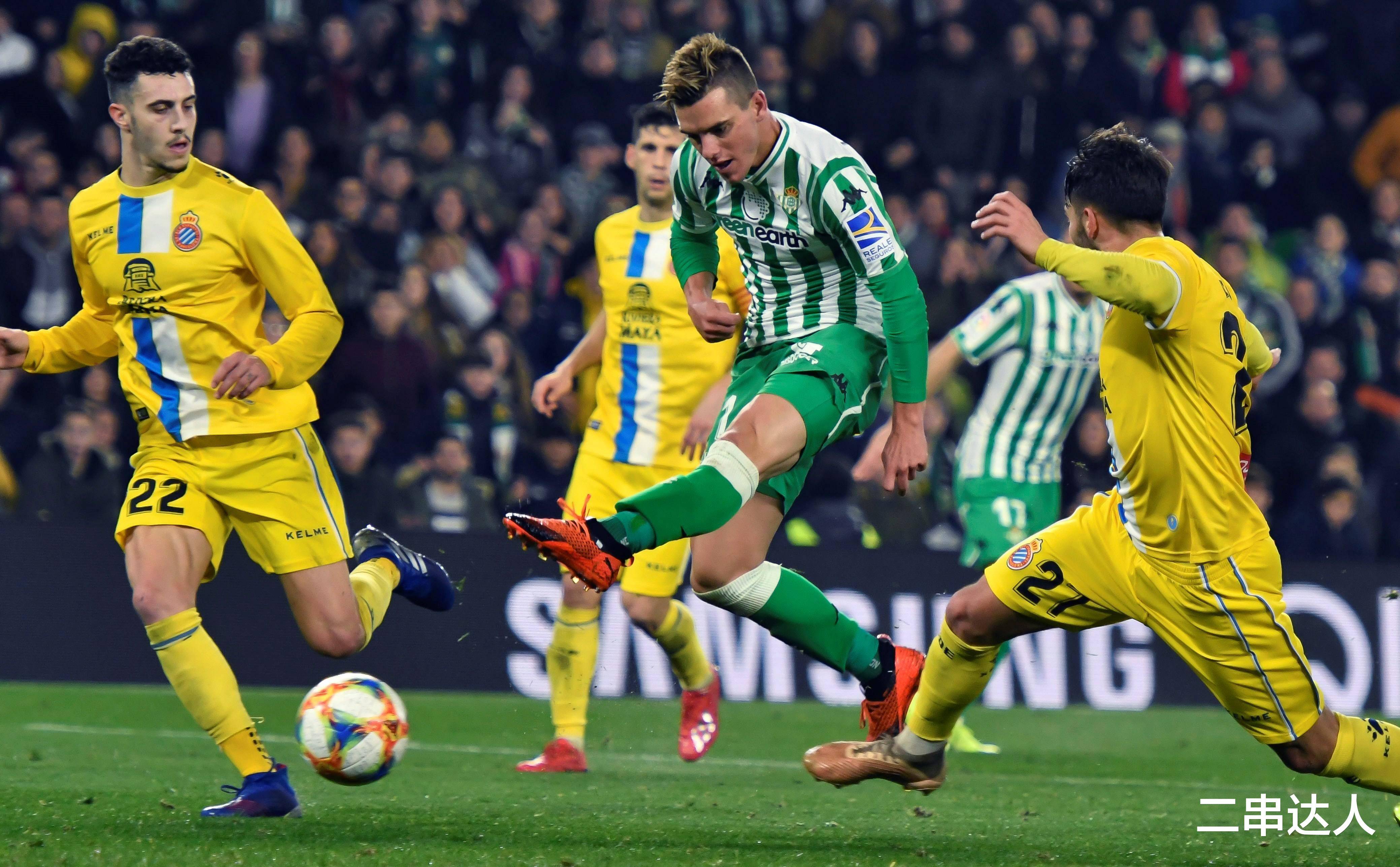 比利亚雷亚尔在主场战平莱万特，难挽败局的简单介绍