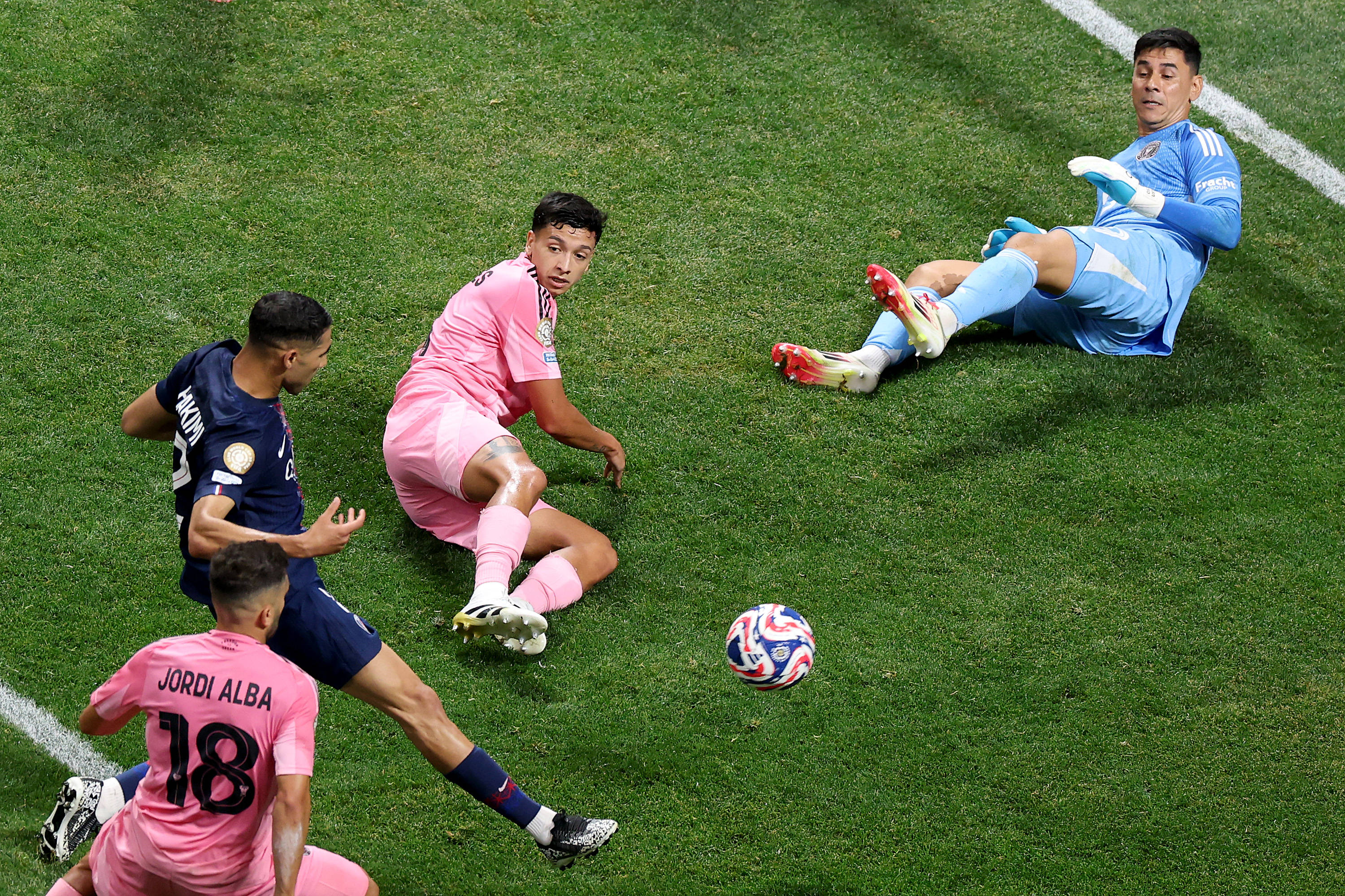 国际大赛即将开幕，各国选手备战