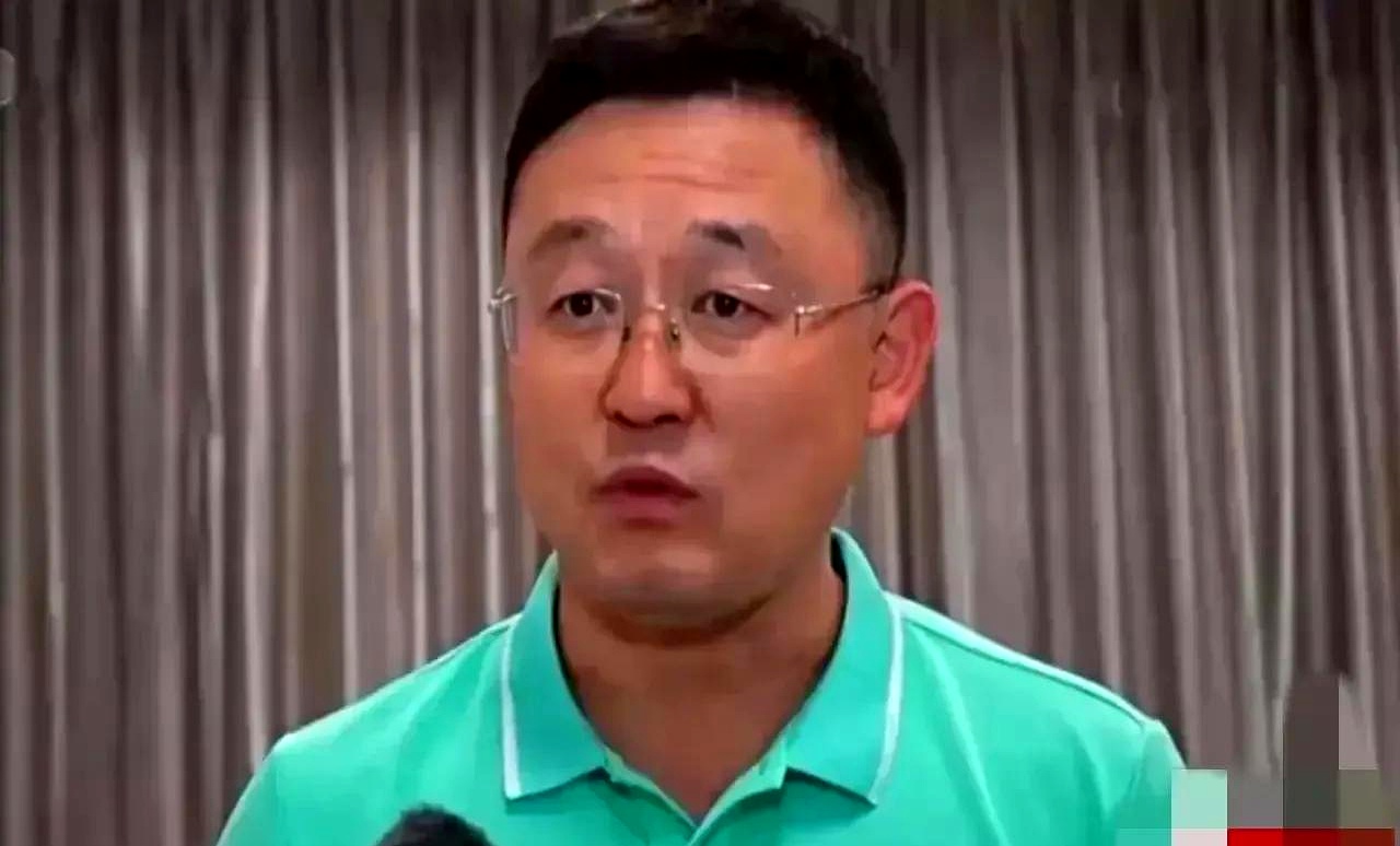 亚琛主教练力推进球队战术调整督促队员备战的简单介绍