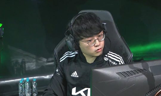 DK险胜NS，BDD团战一打五全球总决赛3:0（上海）