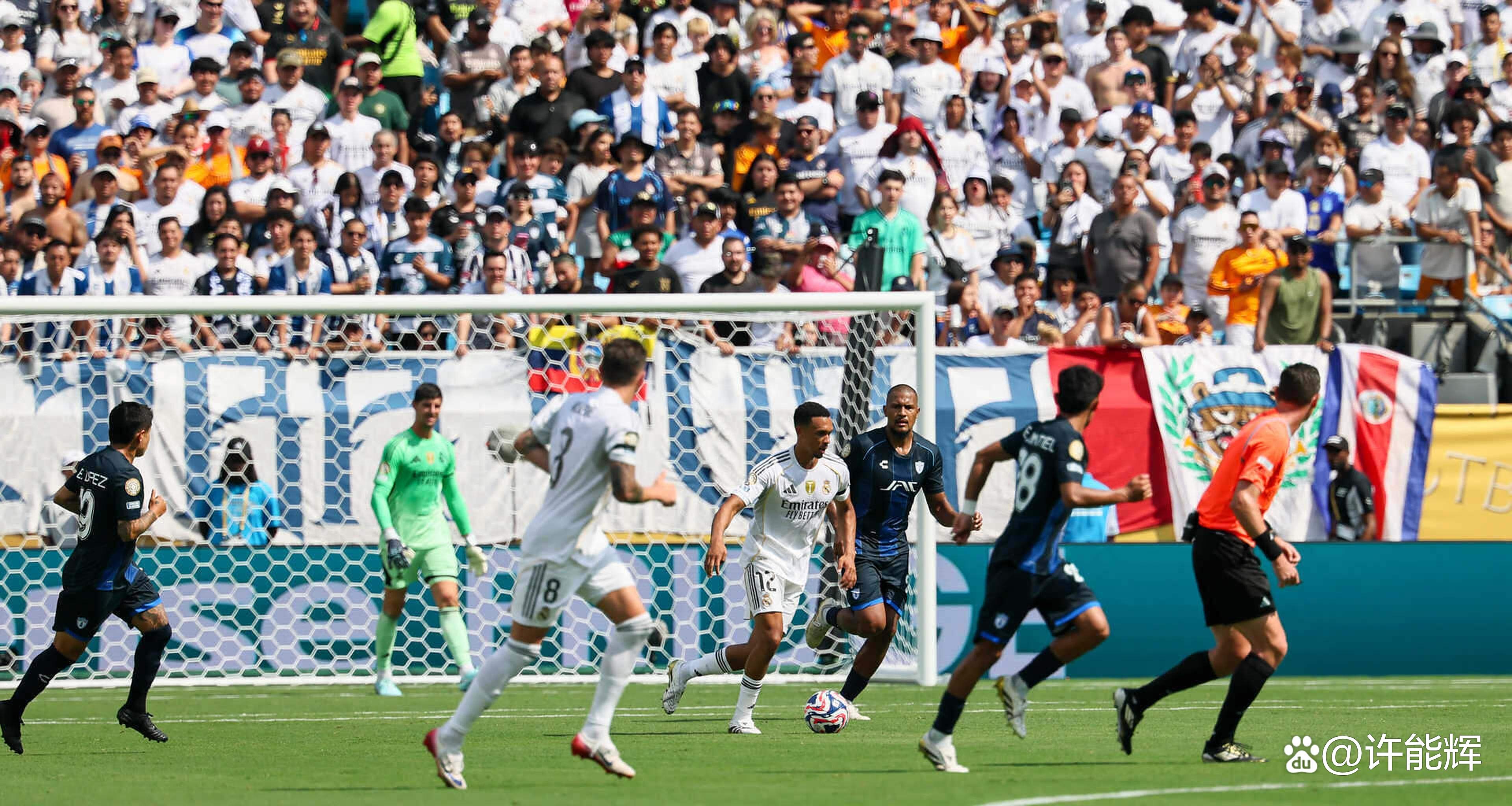 包含皇家马德里迎战下一轮比赛，队员备战备战的词条