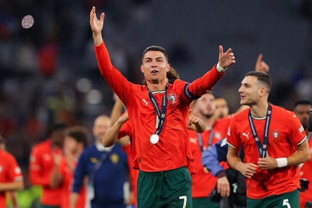 葡萄牙队决心战胜西班牙队,向南美杯冠军发起冲击的简单介绍 葡萄牙队决心战胜西班牙队,向南美杯冠军发起冲击的简单介绍