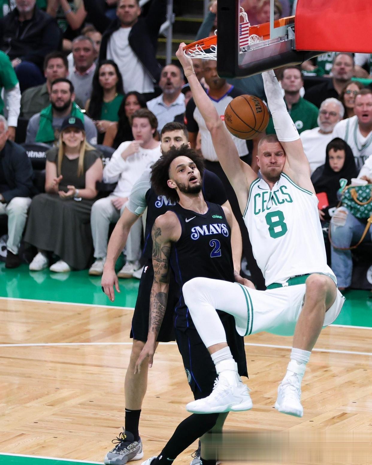 关于塞尔维亚男篮绝地反击奇才，波尔津吉斯打破历史纪录的信息