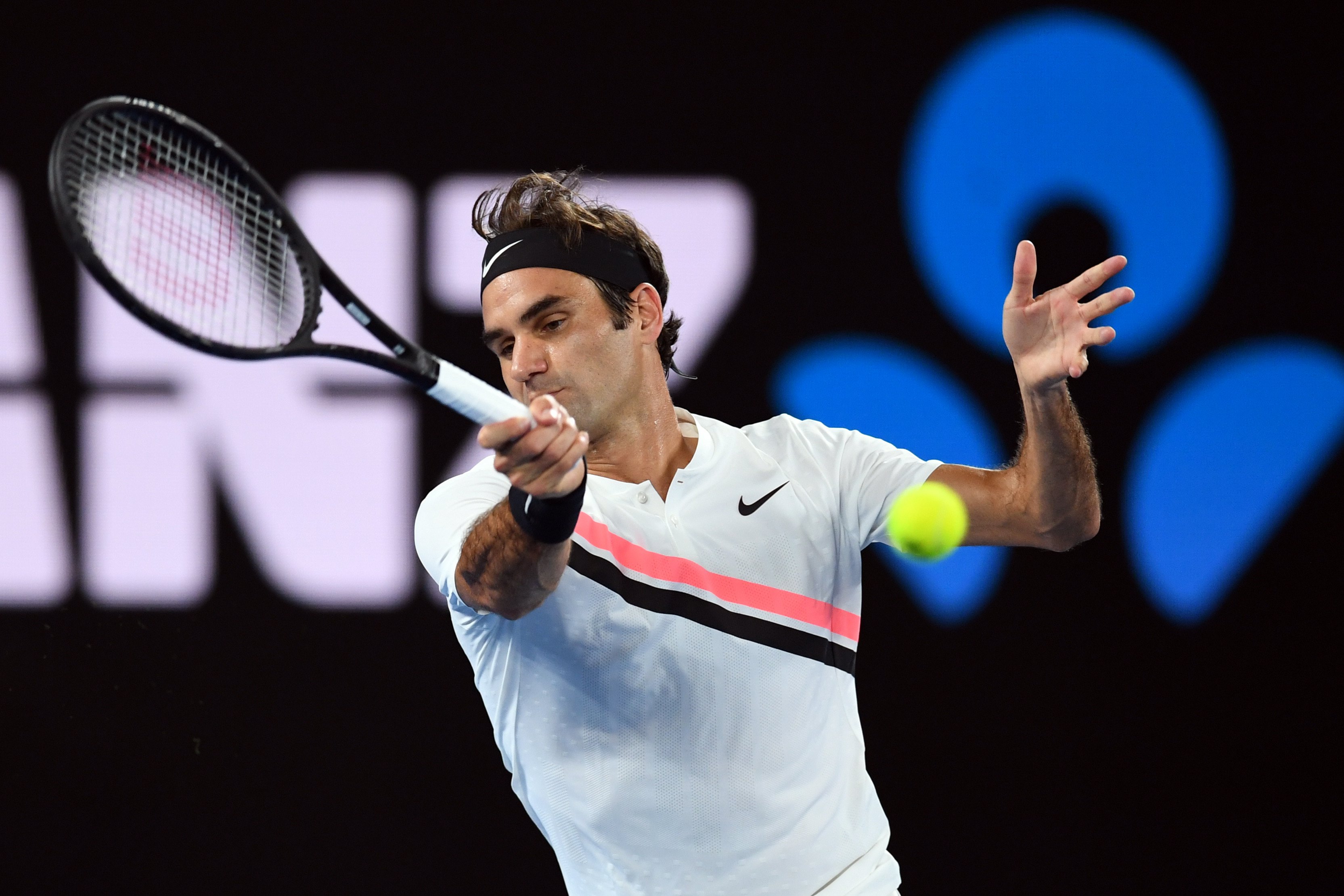 澳大利亚网球队完胜世界网球队,费德勒爆发神勇的简单介绍 澳大利亚网球队完胜世界网球队,费德勒爆发神勇的简单介绍