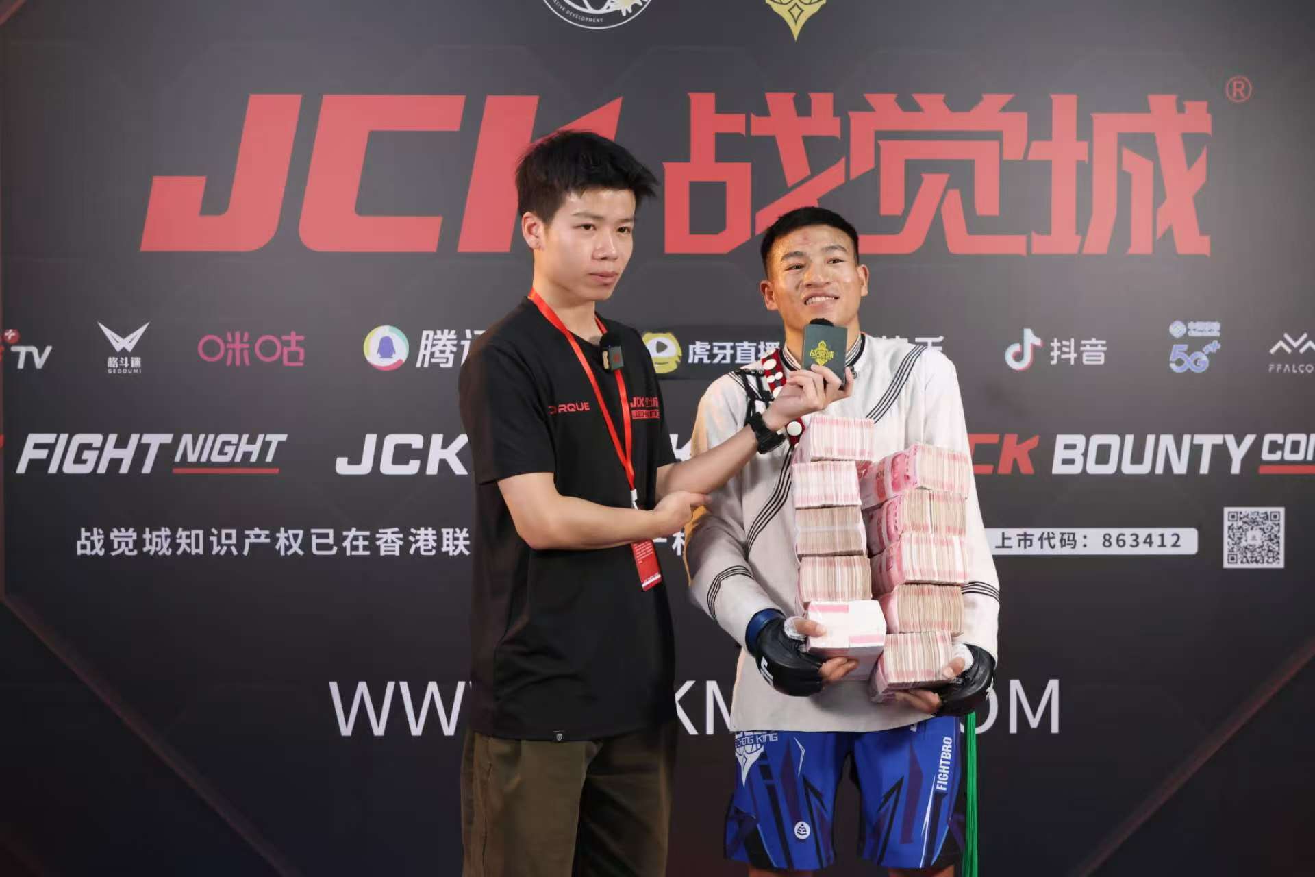 拳击赛程公布,焦点大战一触即发的简单介绍 拳击赛程公布,焦点大战一触即发的简单介绍