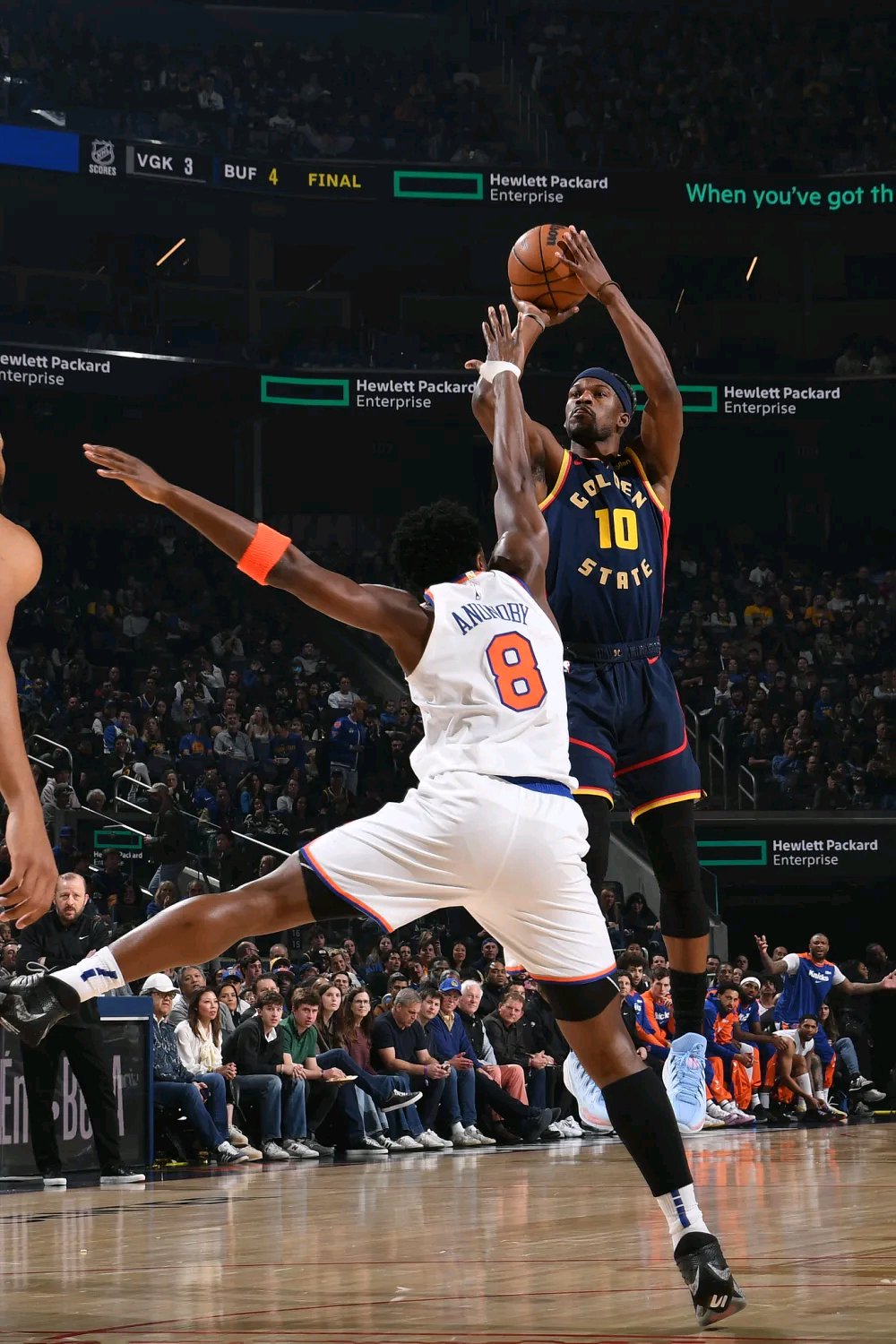 包含勇士B队翻盘尼克斯，乔治爆发神勇的词条