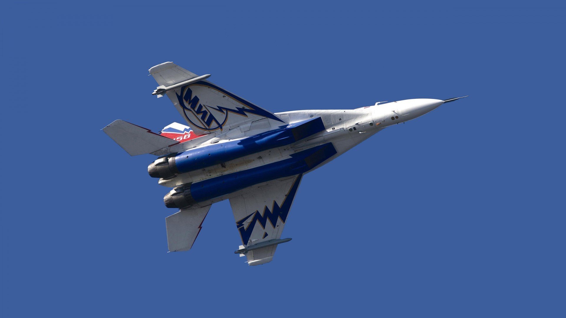 单节狂飙！76人神奇攻势拉开凯尔特人，布克关键先生本色尽显