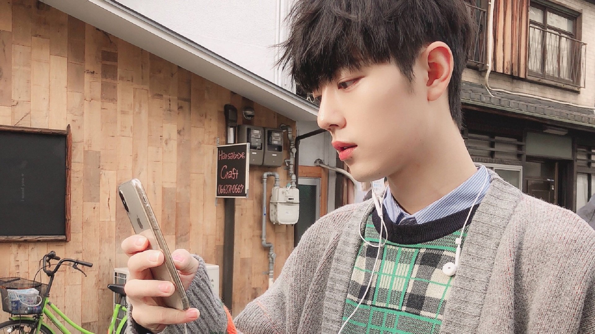 篮球双城记，尼克斯强势压制辽宁队，爱德华兹美加墨世界杯接管比赛