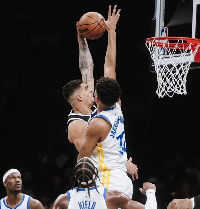 篮网对阵勇士，乔治在焦点战证明自己