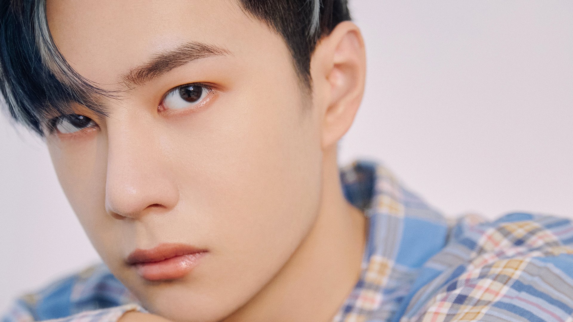 稳定如钟，当国家德比的喧嚣褪去，米切尔证明了足球的另一种美学